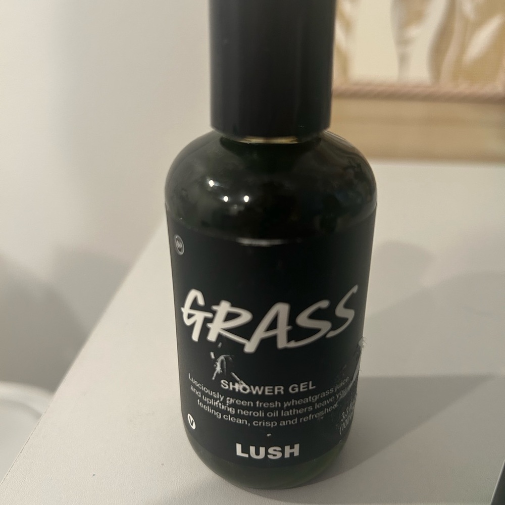 Lush Grass Shower Gel - Black and White